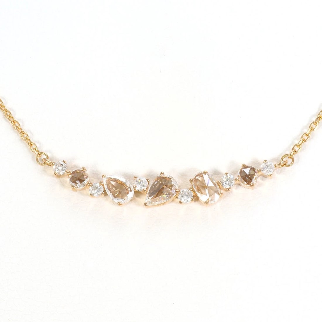 K18 18K GOLD NECKLACE DIAMOND: K18 18k gold Necklace Diamond Brand: No Brand Type/Style: Necklace Material: 18k gold, Main Stone Diamond Color: Gold Size: total lenght cm Accessories: None Accessories Notice: When purchasing