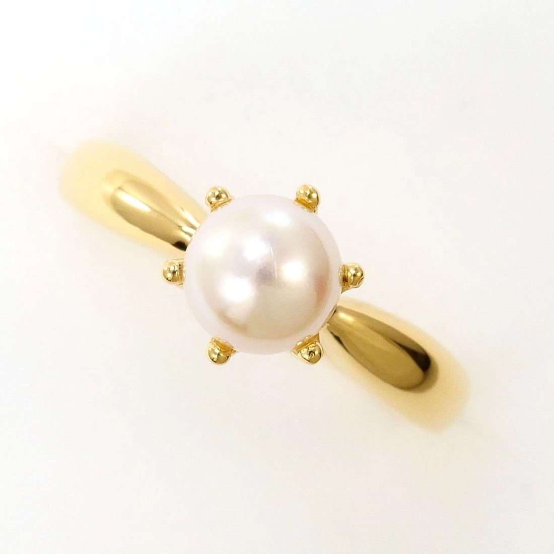 K18 18K GOLD RING PEARL: K18 18k gold Ring Pearl Brand: No Brand Type/Style: Ring Material: 18k gold, Main Stone Cultured Pearl Color: Gold Size: US4 Accessories: None Accessories Notice: When purchasing pre-owned
