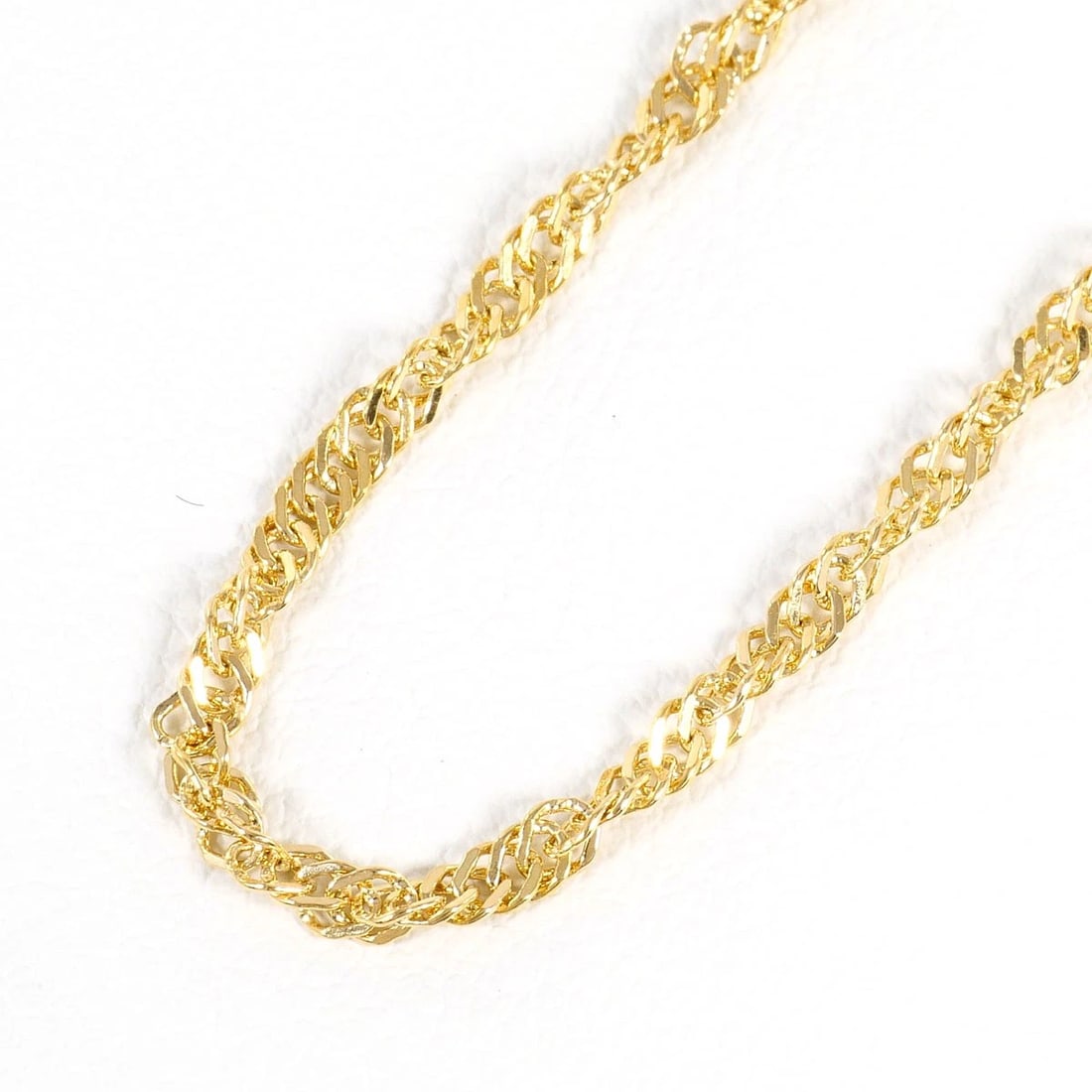 K18 18K GOLD NECKLACE: K18 18k gold Necklace Brand: No Brand Type/Style: Necklace Material: 18k gold, Color: Gold Size: total length 50cm Accessories: None Accessories Notice: When purchasing pre-owned goods, pl