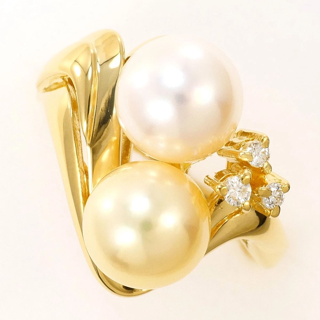 K18 18K GOLD RING PEARL: K18 18k gold Ring Pearl Brand: No Brand Type/Style: Ring Material: 18k gold, Main Stone cultured pearl Color: Gold Size: US 5 1/2 Accessories: None Accessories Notice: When purchasing pre-owned