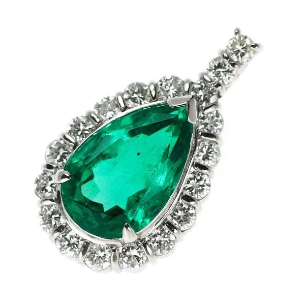PT900 EMERALD DIAMOND PENDANT TOP: Pt900 emerald diamond pendant top Brand: None Type/Style: pendant top Material: Pt900, Main Stone emerald Color: PT Size: None Accessories: None Accessories Notice: When purchasing pre-owned goods,