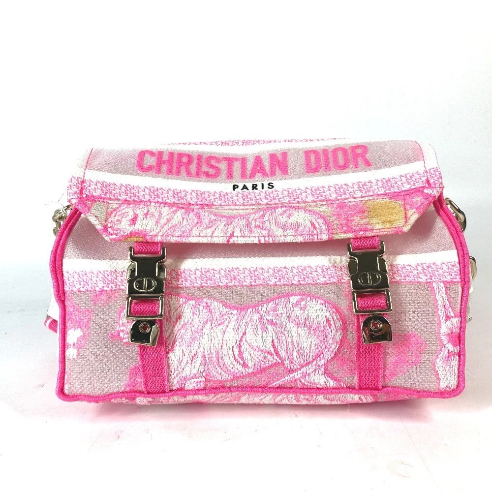 DIOR T CROSSBODY BAG SHOULDER BAG CANVAS PINK/WHITE: Dior T Crossbody bag Shoulder Bag Canvas pink/White Brand: Dior Type/Style: Shoulder Bag Material: Canvas Color: pinkxWhite Size: W9.1?H6.3?D2.8inch / W23cm?H16cm?D7cm Accessories: None Ac