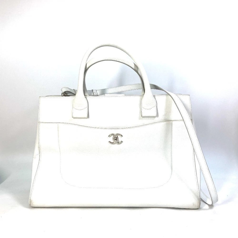 CHANEL NEO EXECUTIVE LARGE 2WAY SHOULDER BAG HAND BAG: CHANEL neo executive large 2WAY Shoulder Bag Hand Bag Brand: CHANEL Type/Style: Hand Bag Material: Caviar Leather Color: WhitexSilverHardware Size: W14.8?H10.0?D5.9inch / W37.5cm?H25.5cm?D15cm Acc