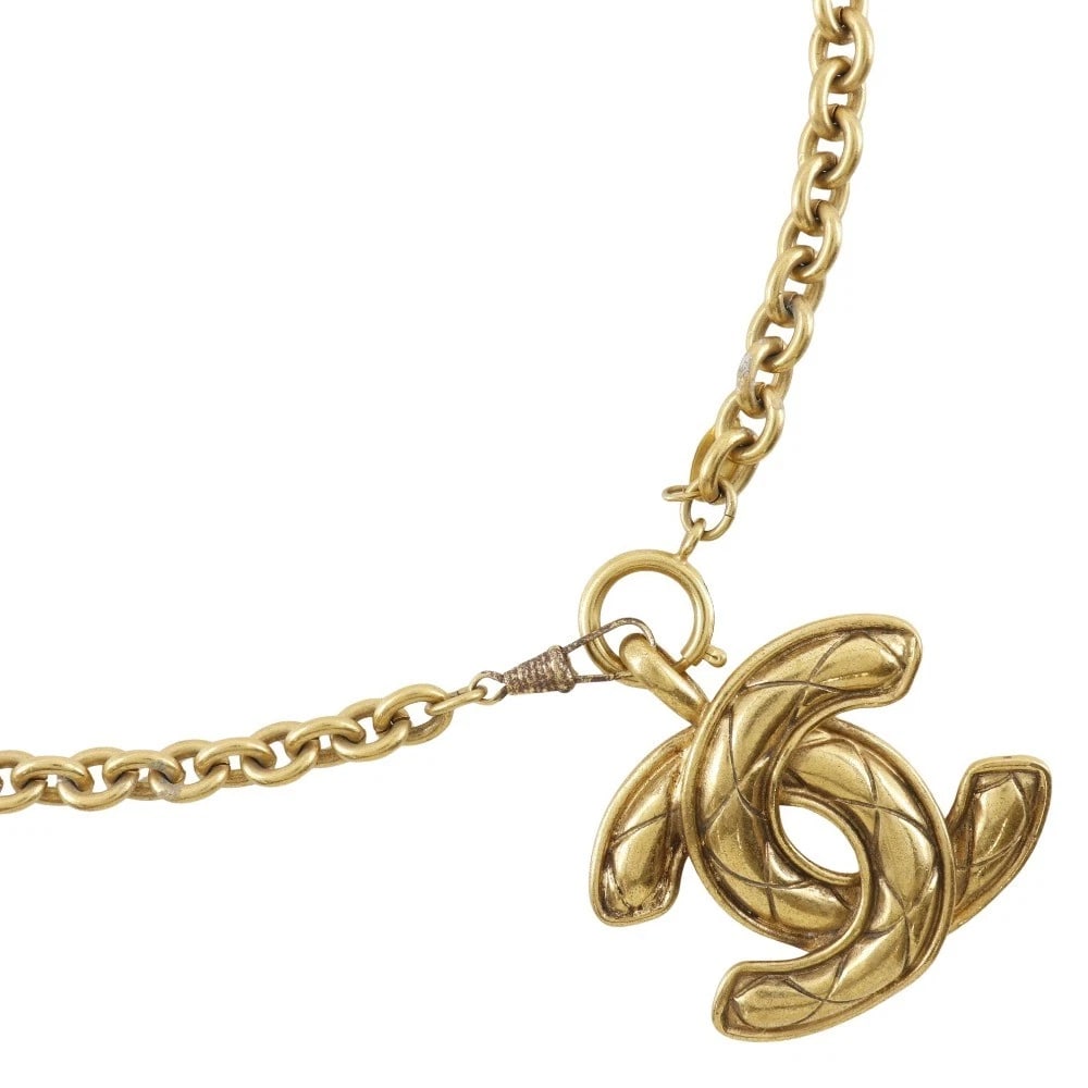 CHANEL COCO MARK NECKLACE MATELASSE PLATED GOLD: CHANEL COCO Mark Necklace Matelasse Plated Gold Brand: CHANEL Type/Style: Necklace Material: Plated Gold, Color: Gold Size: (CM) Neck around?88.0cm Top?W56mm x H60mm Accessories: None Acce