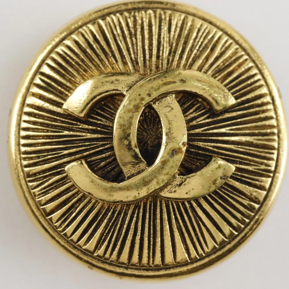 CHANEL COCO MARK EARRING ROUND PLATED GOLD: CHANEL COCO Mark Earring round Plated Gold Brand: CHANEL Type/Style: Earring Material: Plated Gold, Color: Gold Size: (CM) 26mm x 26mm Accessories: None Accessories Notice: When purchasing