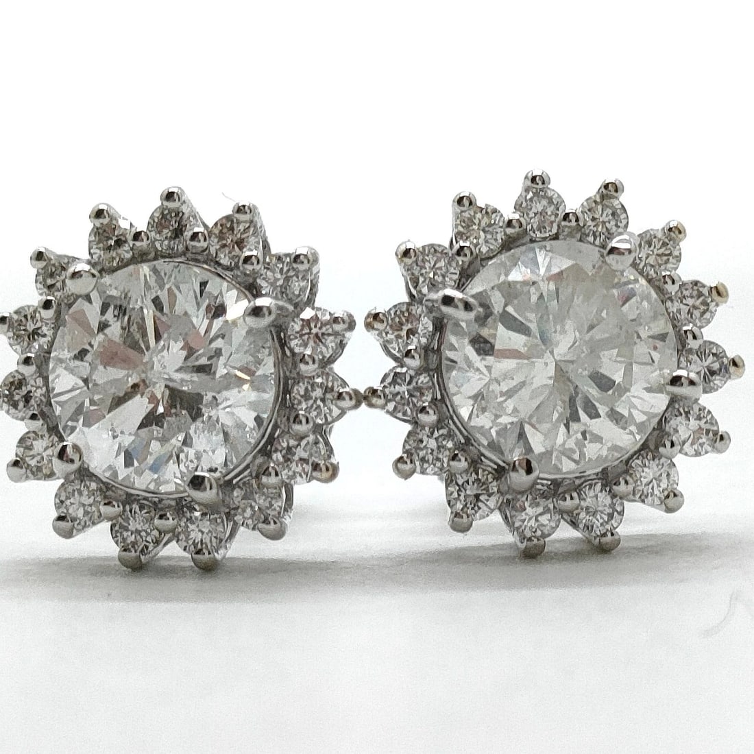Jewelry Pierced Earring Gold: Jewelry Pierced Earring Gold Brand: Unbranded Type/Style: Earings Material: Gold, Main Stone Natural Color: White gold Size: none Accessories: None Accessories Notice: When purchasing pre