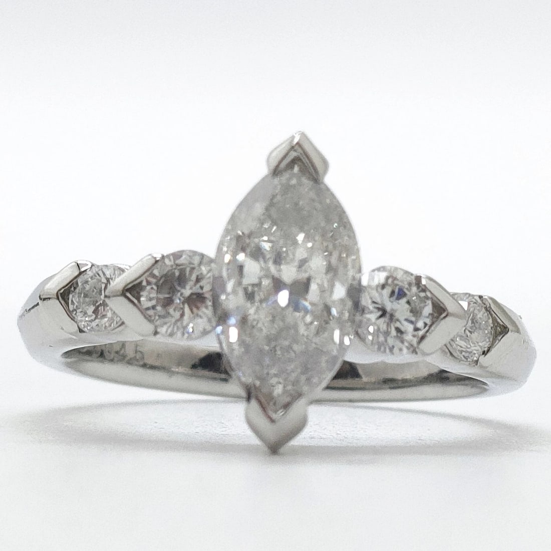 Jewelry Ring Natural Diamond: Jewelry Ring Natural Diamond Brand: Unbranded Type/Style: Ring Material: Platinum, Main Stone Natural Color: Platinum Size: US 6 5/8 Accessories: None Accessories Notice: When purchasing p