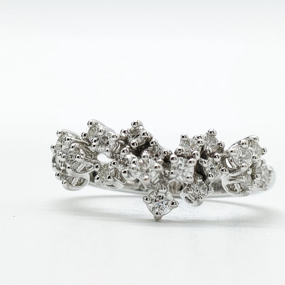 CELINE RING GOLD X PLATINUM: Celine Ring Gold X Platinum Brand: Celine Type/Style: Ring Material: Platinum, Main Stone Natural Color: Platinum Size: US 5 Accessories: None Accessories Notice: When purchasing pre-owned
