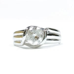 JEWELRY RING PEARL PLATINUM WHITES: Jewelry Ring Pearl Platinum Whites Brand: Unbranded Type/Style: Ring Material: Platinum, Main Stone Natural Color: Platinum Size: US 7 Accessories: None Accessories Notice: When purchasing