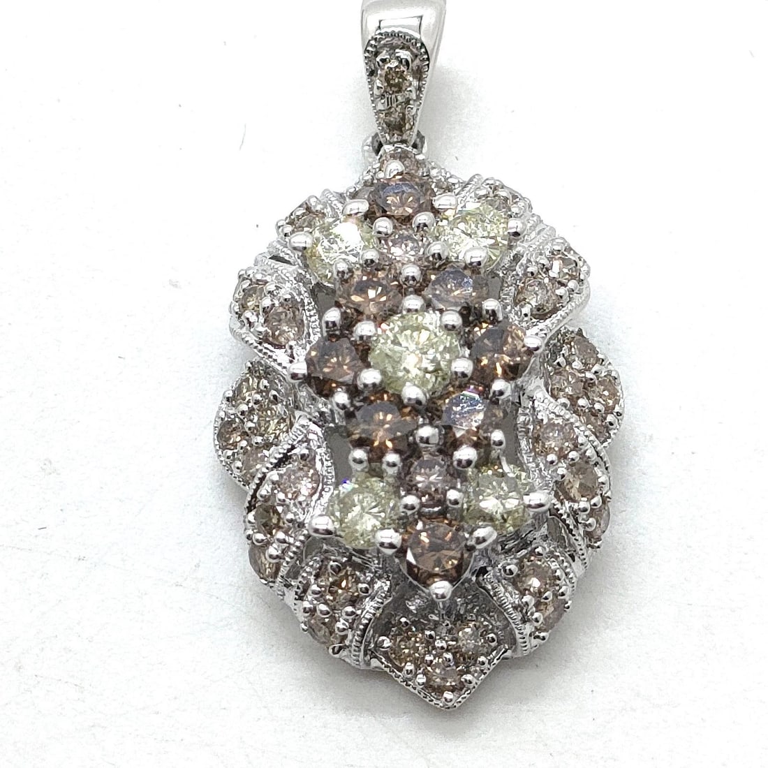 JEWELRY LOOSE DIAMOND NATURAL DIAMOND: Jewelry Loose Diamond Natural Diamond Brand: Unbranded Type/Style: Pendant head Material: White gold, Main Stone Natural Color: White gold Size: Pendant Size : 3.07X1.64 cm / 1.20X0.64 inch