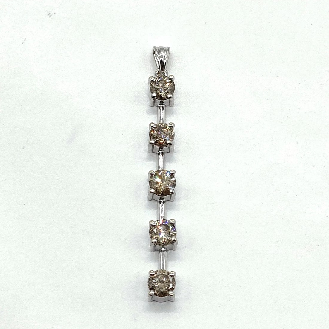 Jewelry Pendant Head Natural Diamond: Jewelry Pendant Head Natural Diamond Brand: Unbranded Type/Style: Pendant head Material: White gold, Main Stone Natural Color: White gold Size: Pendant Size : 4.8X0.47 cm / 1.88X0.18 inch Accesso