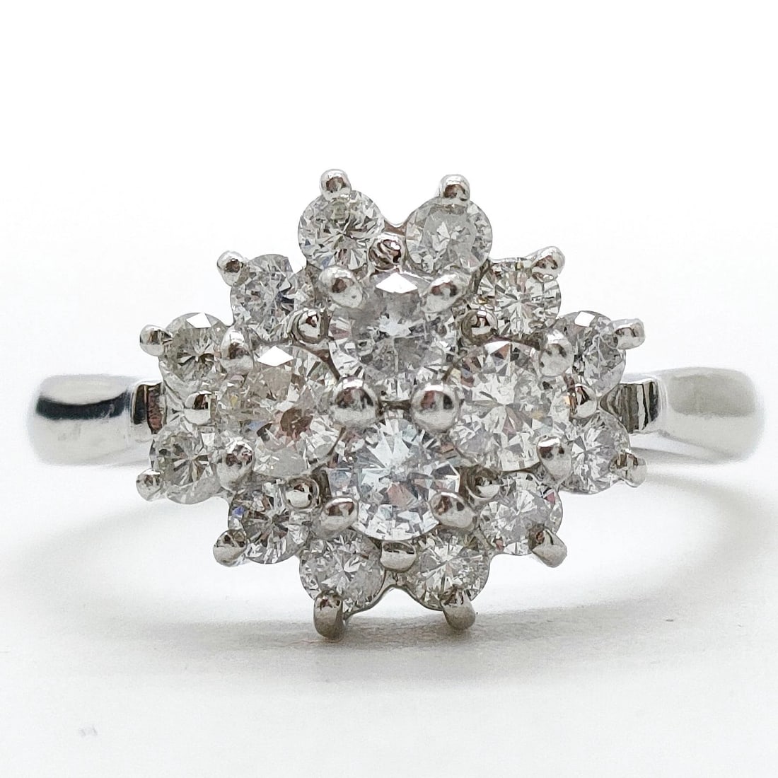 CARTIER RING LOVE GOLD ROSE GOLD: Cartier Ring Love Gold Rose Gold Brand: Cartier Type/Style: Ring Material: Platinum, Main Stone Natural Color: Platinum Size: US 6 1/4 Accessories: None Accessories Notice: When purchasing