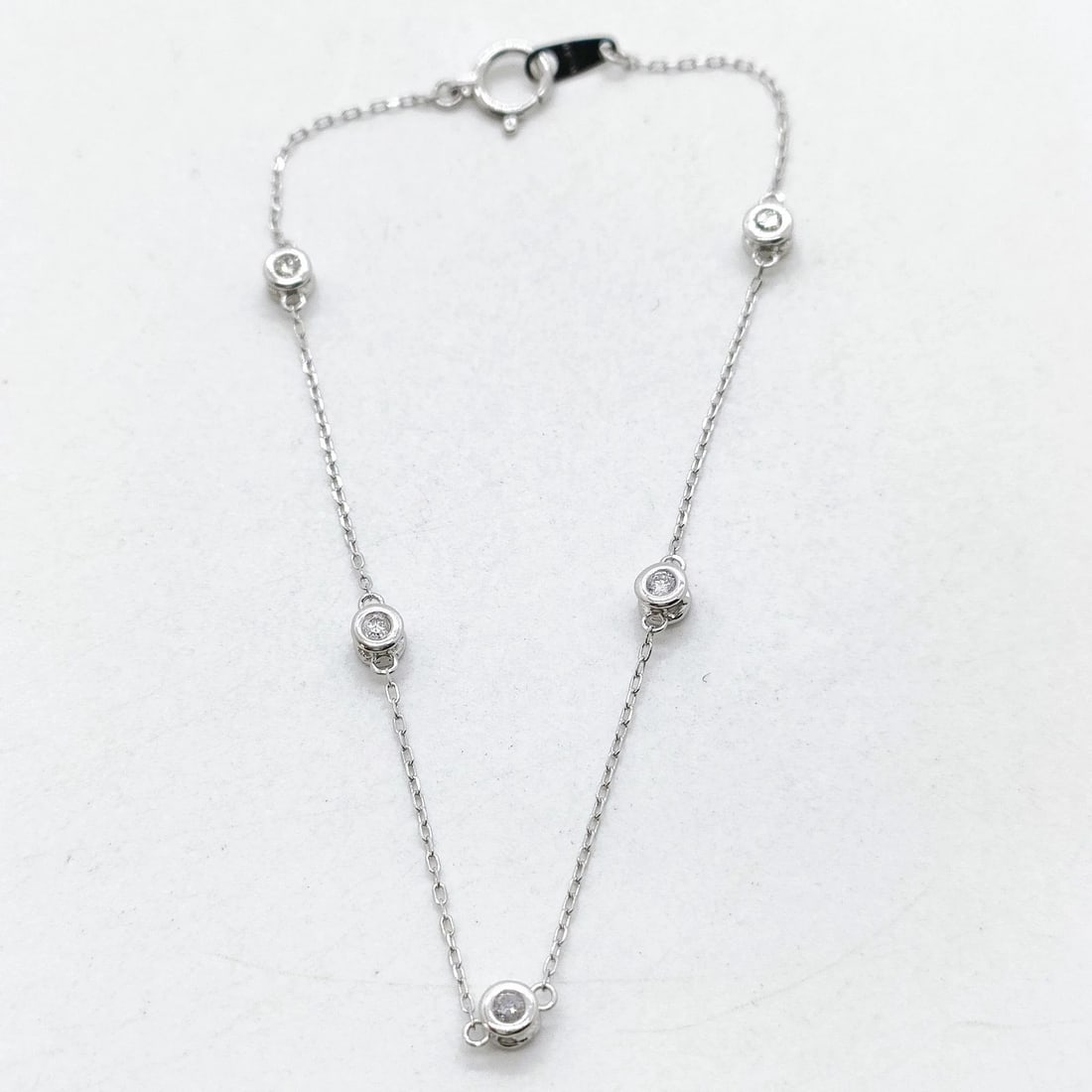 CHANEL PIERCED EARRING BLACK SILVER: Chanel Pierced Earring Black Silver Brand: Unbranded Type/Style: Bracelet Material: White gold, Main Stone Natural Color: White gold Size: Chain Size : 17 cm / 6.69 inch Accessories: None Accessories