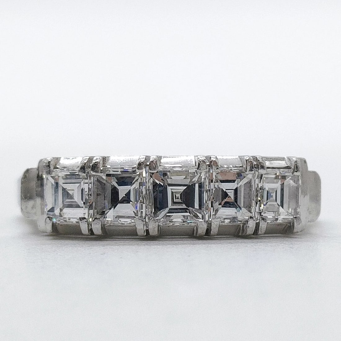 HERMES RING H DANCRE NATURAL DIAMOND GOLD: Hermes Ring H dAncre Natural Diamond Gold Brand: Unbranded Type/Style: Ring Material: Platinum, Main Stone Natural Color: Platinum Size: US 6 5/8 Accessories: None Accessories Notice: When purchasing