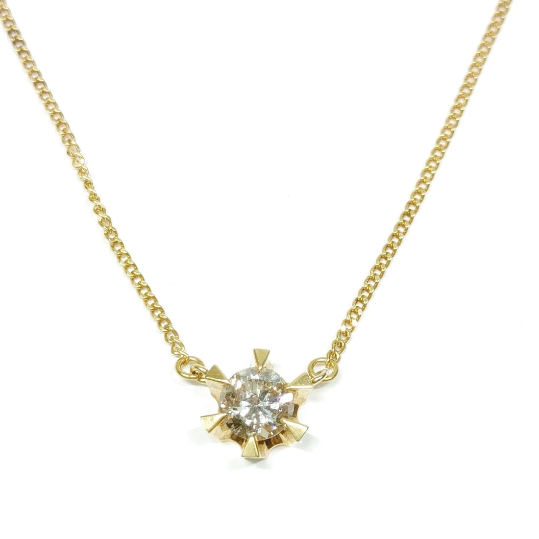 GUCCI NECKLACE SILVER: Gucci Necklace Silver Brand: Unbranded Type/Style: Necklace Material: Gold, Main Stone Natural Color: Yellow Gold Size: Pendant Size : 0.4X0.5 cm / 0.15X0.19 inch Chain Size : 34.5 cm / 13.5 inch