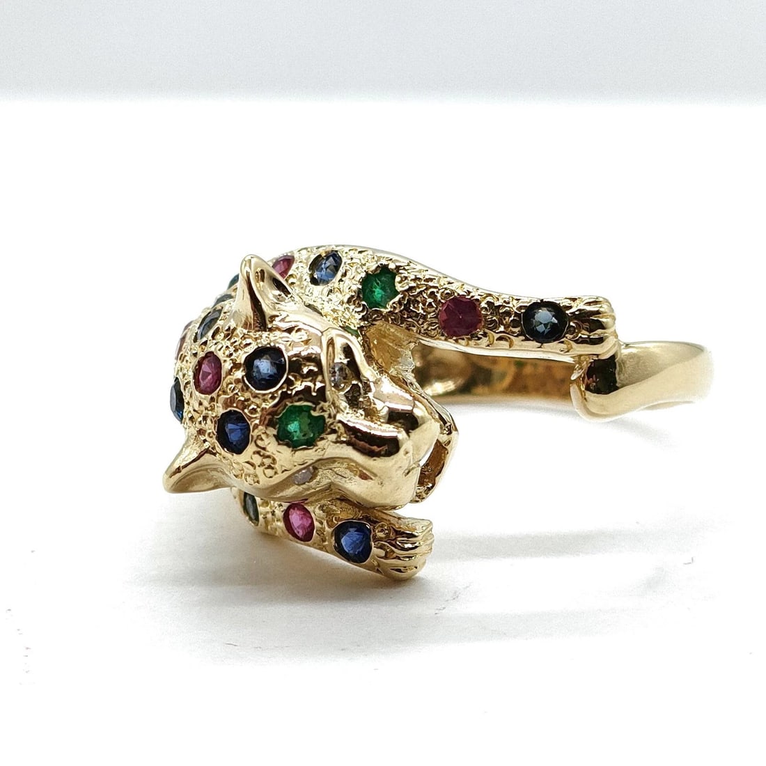 Jewelry Ring Sapphire: Jewelry Ring Sapphire Brand: Unbranded Type/Style: Ring Material: Gold, Main Stone Natural Color: Yellow Gold Size: US 6 5/8 Accessories: None Accessories Notice: When purchasing pre-owned