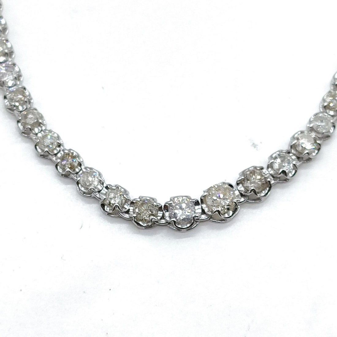Jewelry Necklace Natural Diamond White Gold: Jewelry Necklace Natural Diamond White Gold Brand: Unbranded Type/Style: Necklace Material: White gold, Main Stone Natural Color: White gold Size: Chain Size : 38 cm / 14.9 inch Accessories: No