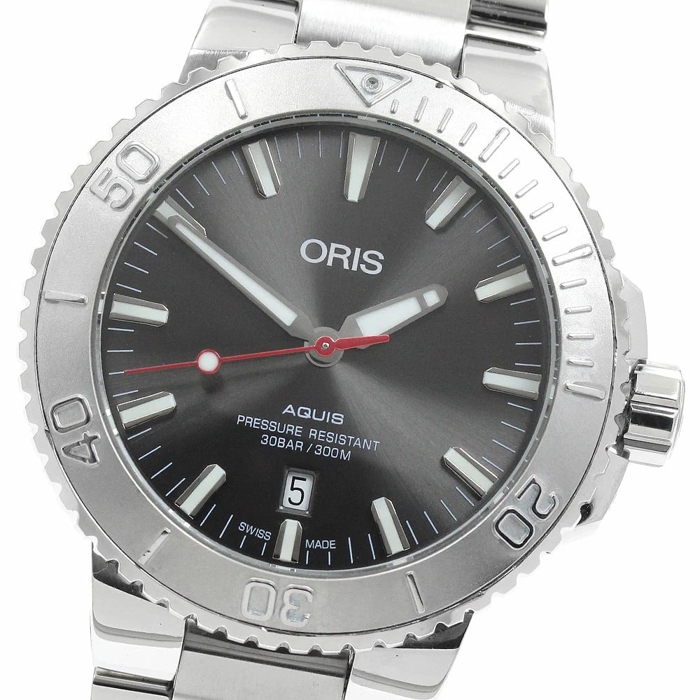 ORIS AQUIS RELIEF AUTOMATIC STAINLESS STEEL WATCH: Oris Aquis Relief Automatic Stainless Steel Watch Brand: ORIS Type/Style: Wristwatch Material: Stainless Steel Color: Black dial Size: Case size: 43mm Wrist size: Approx. 19cm Accessories: None