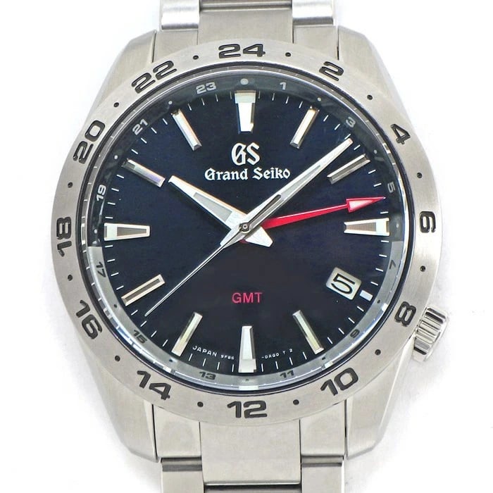 GRAND SEIKO SPORTS COLLECTION GMT SUNRAY BLUE WATCH: Grand Seiko Sports Collection Gmt Sunray Blue Watch Brand: SEIKO Type/Style: Wristwatch Material: Stainless Steel Color: Sunray Blue dial Size: Case size: 39mm Wrist size: Approx. 20.8cm Accessori