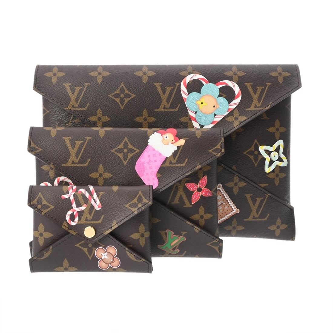 LOUIS VUITTON CHRISTMAS LIMITED EDITION POCHETTE: LOUIS VUITTON Christmas Limited Edition Pochette Brand: LOUIS VUITTON Type/Style: Clutch bag Material: Monogram canvas Color: Brown Size: H:about 6.3inch W:about 9.1inch Accessories: None