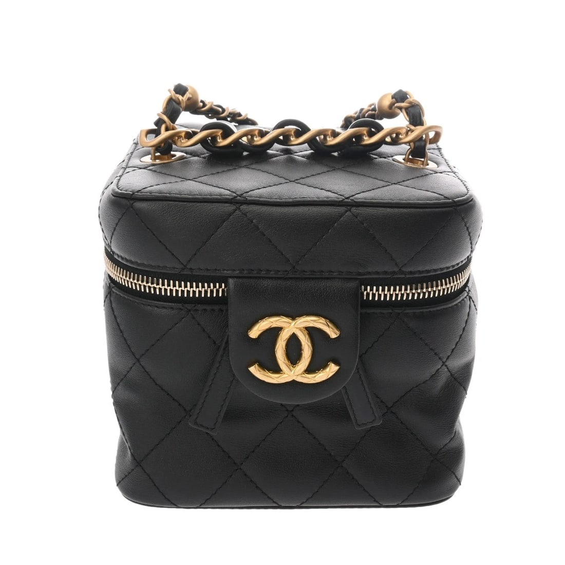 CHANEL SMALL VANITY CASE MATRASSE CALF BLACK VANITY BAG: CHANEL small vanity case Matrasse calf black Vanity bag Brand: CHANEL Type/Style: Vanity bag Material: calf Color: black ? Antique Gold Metal Size: H:about 5.1inch W:about 5.5inch D:about 5.5inch