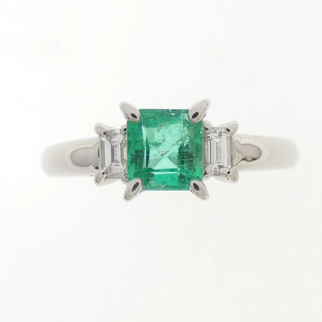 PT900 EMERALD RING - 2
