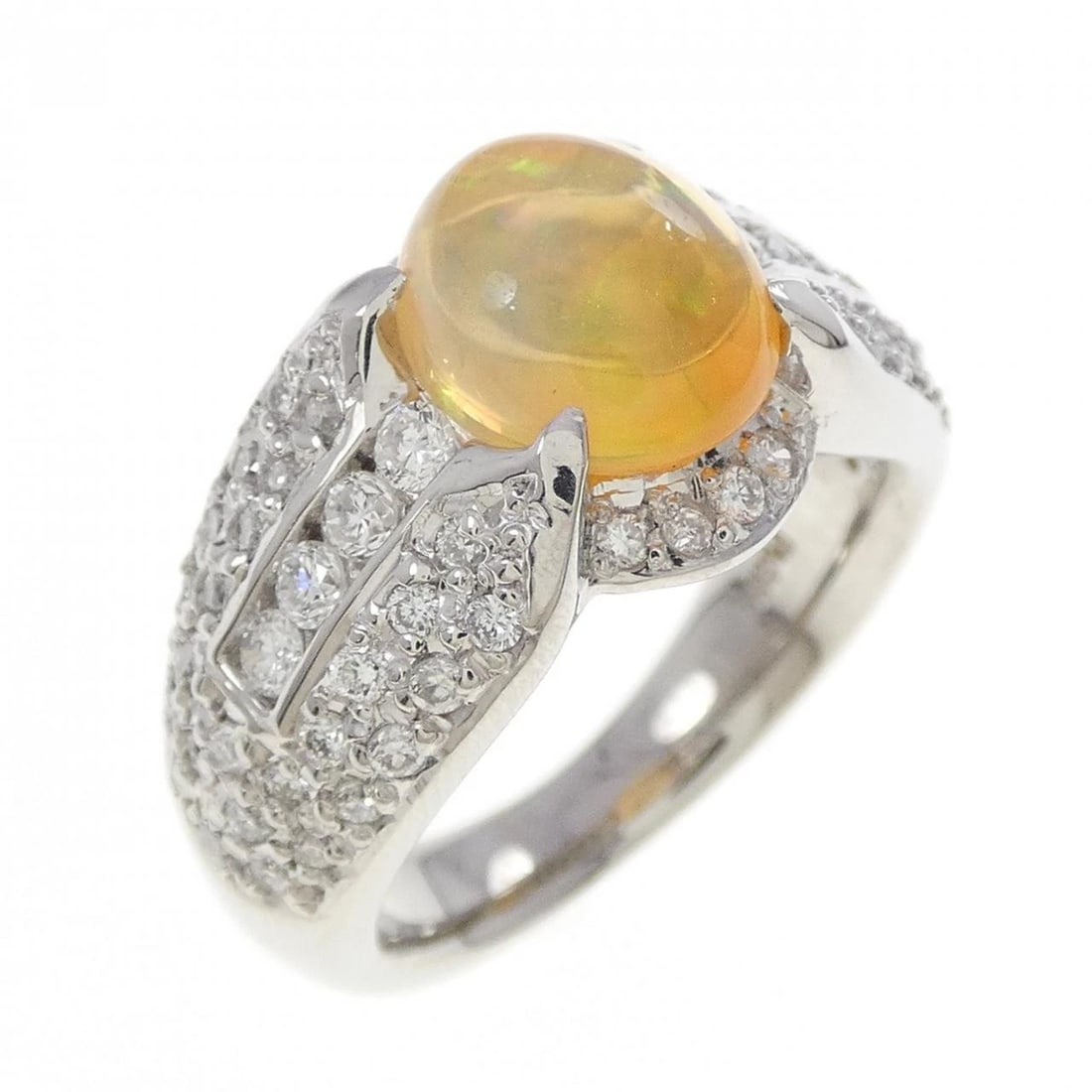 PT900 OPAL RING: PT900 Opal Ring Brand: Unbranded Type/Style: opal ring Material: PT900, Main Stone OpalSecondary Stone Diamond Color: Silver Size: US 5.5 Accessories: None Accessories Notice: When purchasing
