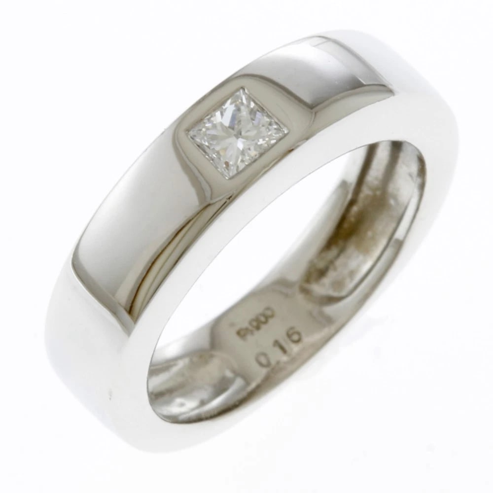 RING PT900PLATINUM DIAMOND: Ring Pt900Platinum diamond Brand: Unbranded Type/Style: Ring Material: Pt900Platinum Main Stone Natural Color: Silver Size: US 3 Accessories: None Accessories Notice: When purchasing pre-o
