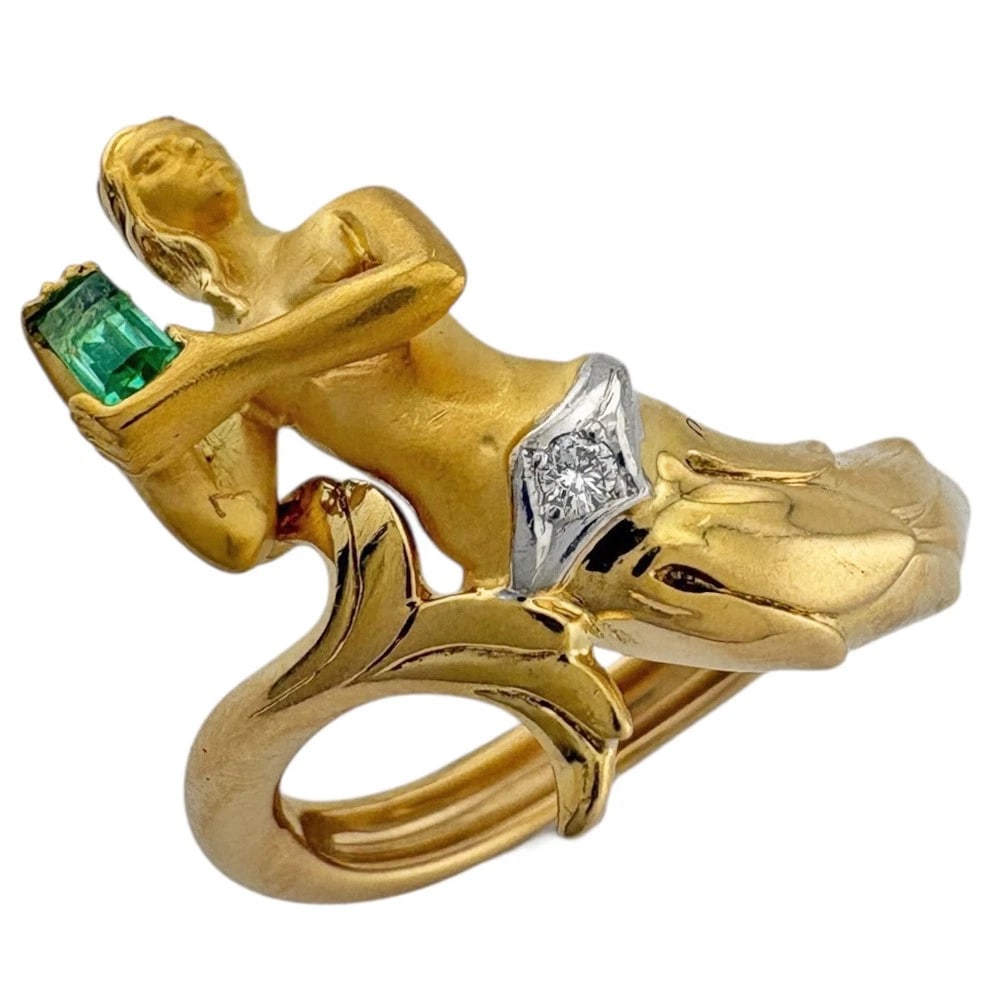 CARRERA Y CARRERA RING K18 YELLOW GOLD: Carrera y Carrera Ring K18 yellow gold Brand: Carrera y Carrera Type/Style: Ring Material: K18 yellow gold Main Stone Natural Color: Silver Size: US 6 1/8 Accessories: None Accessories Notice: When