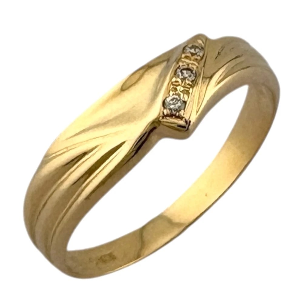 RING K18 YELLOW GOLD DIAMOND: Ring K18 yellow gold diamond Brand: Unbranded Type/Style: Ring Material: K18 yellow gold Main Stone Natural Color: gold Size: US 6 Accessories: None Accessories Notice: When purchasing pre
