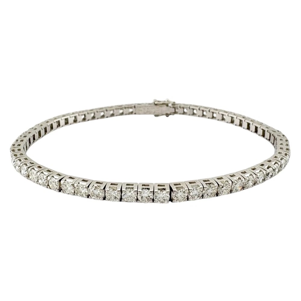 PIAGET BRACELET K18 WHITE GOLD DIAMOND USED: PIAGET Bracelet K18 white gold diamond used Brand: PIAGET Type/Style: Bracelet Material: K18 white gold Main Stone Natural Color: Silver Size: (CM) Total Length:17.5cm High limit:3.0mm Accessories: