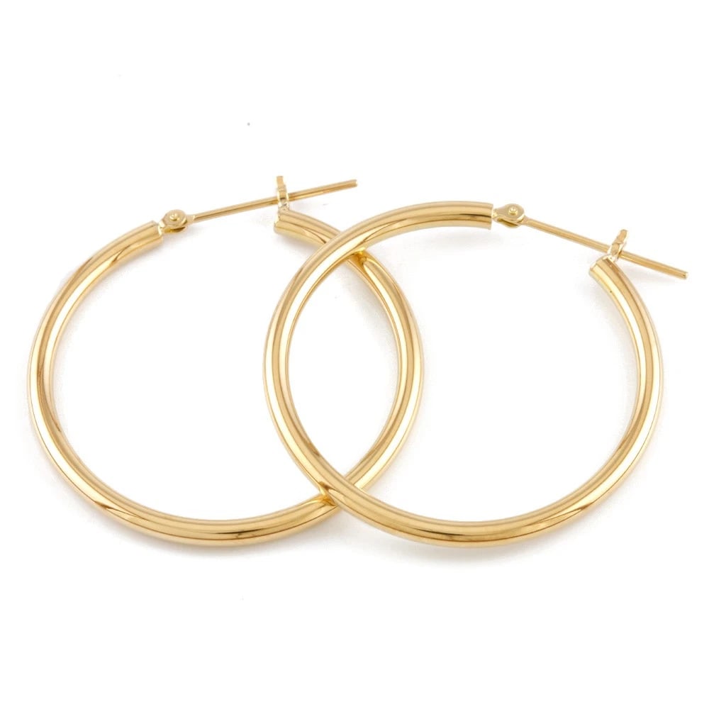 EARRING K18 GOLD HOOP PIPE: earring K18 Gold Hoop pipe Brand: Unbranded Type/Style: earring Material: K18 Gold Color: gold Size: (CM) 30mm x 2mm(*mm) Accessories: None Accessories Notice: When purchasing pre-owned go