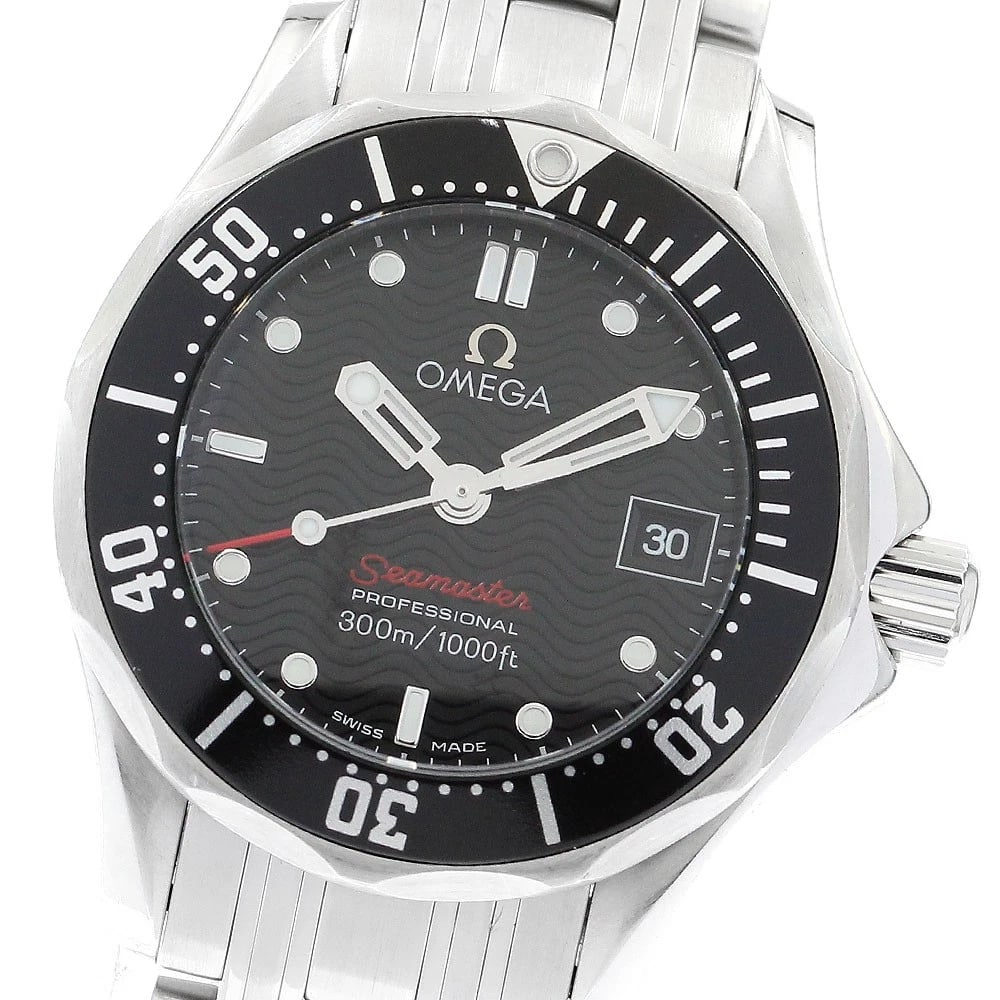OMEGA SEAMASTER QUARTZ WATCH: OMEGA Seamaster Quartz Watch Brand: OMEGA Type/Style: Wristwatch Material: Band Material Stainless Steel, Case Material Stainless Steel Color: Band Color Silver, Case Color Silver, Dial Color black