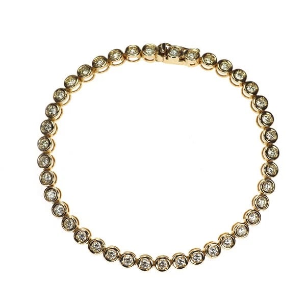 K18YG DIAMOND TENNIS BRACELET: K18YG diamond tennis bracelet Brand: None Type/Style: bracelets Material: K18YG Color: YG Size: Necklace: Chain Length 17.5 Width/Thickness2.6 Accessories: None Accessories Notice: When purchasing