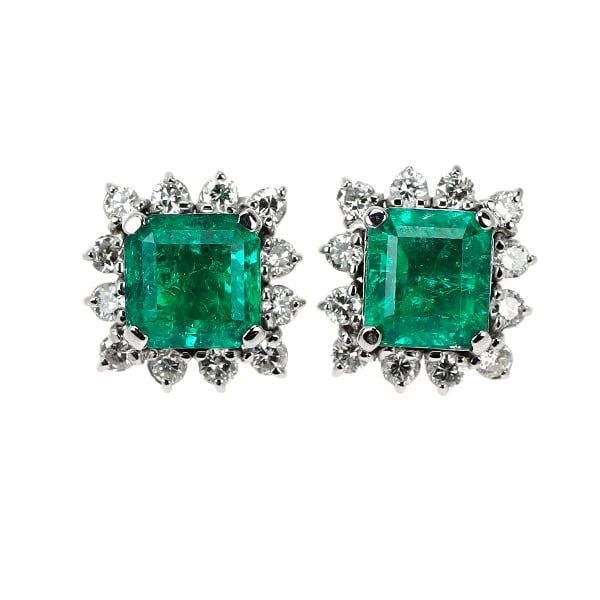 PT900 EMERALD DIAMOND EARRING: Pt900 emerald diamond earring Brand: None Type/Style: piercing Material: Pt900 Main Stone emeralds Color: PT Size: Length/Width/Diameter11.4 Accessories: None Accessories Notice: When purchasing