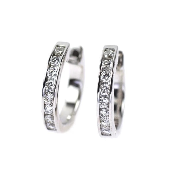 K18WG HOOP DIAMOND EARRINGS: K18WG hoop diamond earrings Brand: None Type/Style: piercing Material: K18WG Color: WG Size: Length/Width/Diameter11.8 Accessories: None Accessories Notice: When purchasing pre-owned goods, please