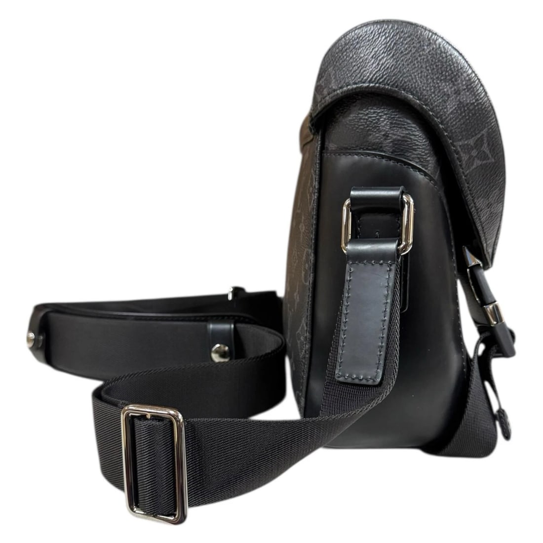 LOUIS VUITTON SHOULDER BAG MONOGRAM ECLIPSE - 3