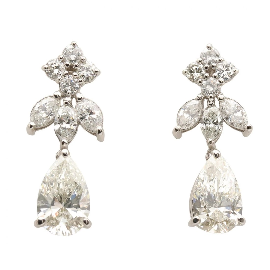 JEWELRY DIAMOND PIERCED EARRINGS PT900: JEWELRY Diamond Pierced earrings Pt900 Brand: JEWELRY Type/Style: Pierced earrings Material: Pt900 Platinum Main Stone Natural Color: Clear Size: 21mm x 8.7mm(0.8" x 0.3") Accessories: None