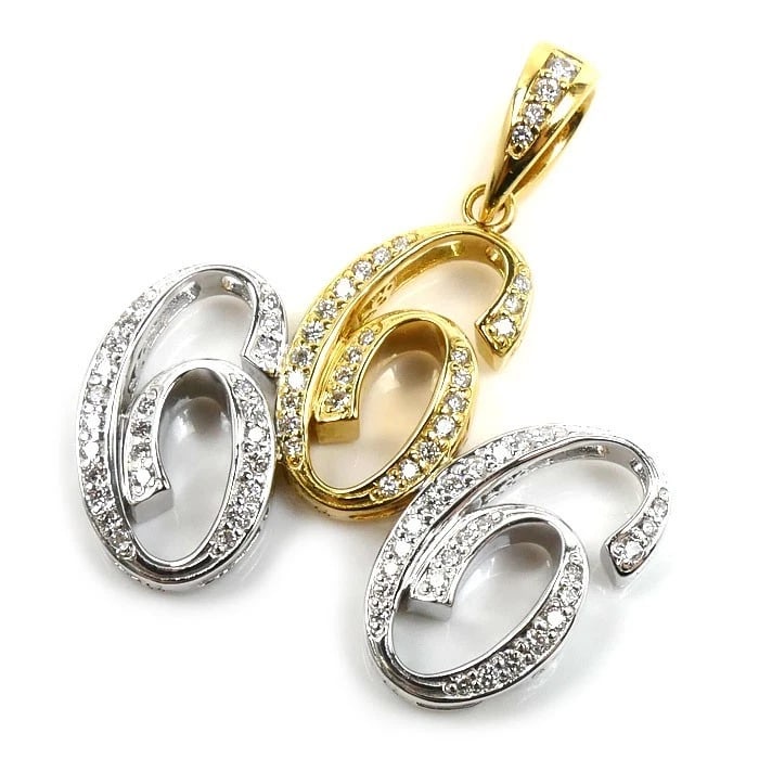 YUKIZAKI DIAMOND PENDANT TOP K18YG K18WG GOLD CHARM: Yukizaki Diamond Pendant Top K18YG K18WG Gold Charm Brand: Yukizaki Type/Style: Pendant Material: 18K Yellow Gold (K18YG) / 18K White Gold (K18WG) Main Stone Natural Color: Yellow Gold /White Gold Siz