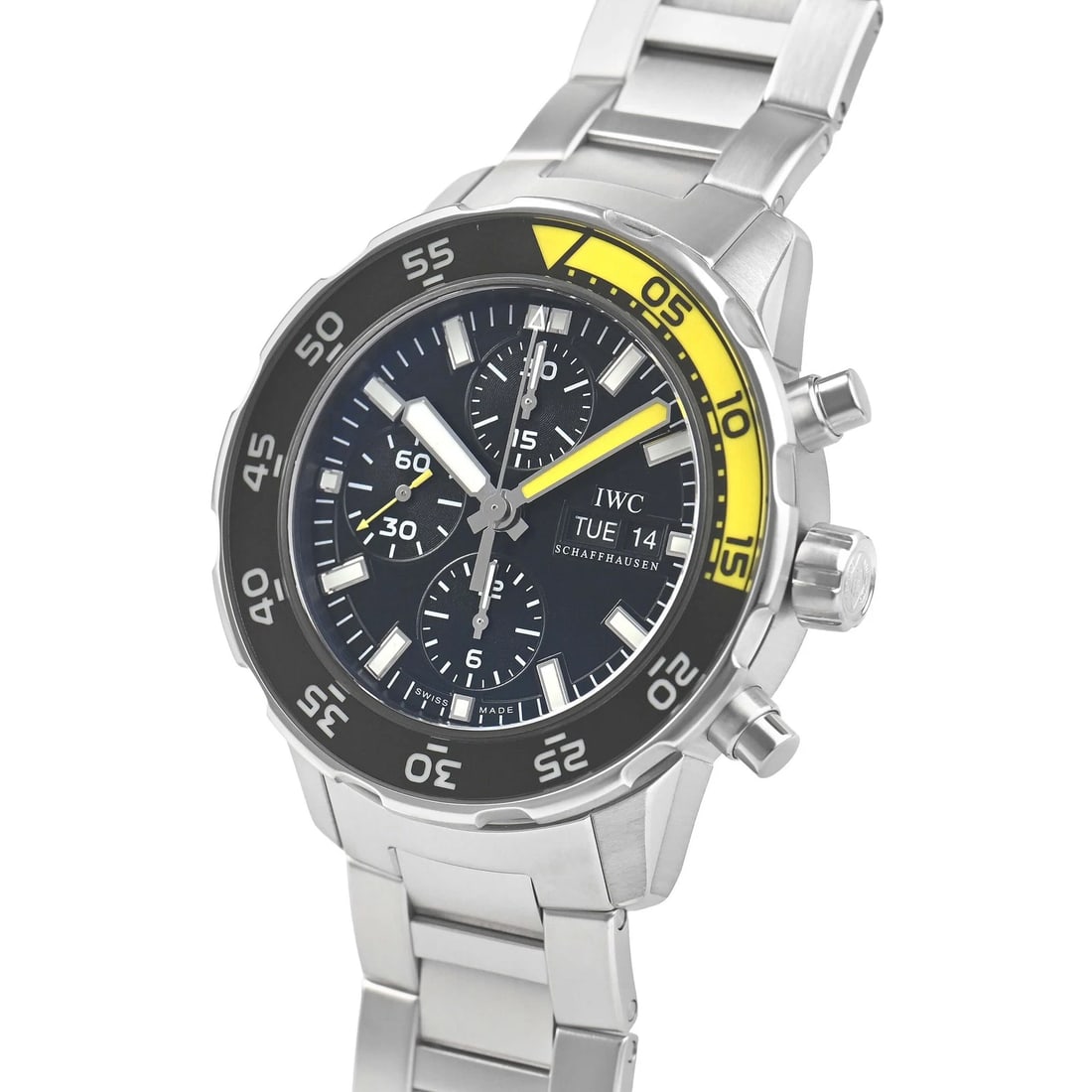 IWC AQUATIMER CHRONO WATCH: IWC Aquatimer Chrono Watch Brand: IWC Type/Style: Wristwatch Material: Case Material stainless Color: Dial Color Black/Silver Size: Case Size Case Size: 44.0mm Accessories: None Accessorie