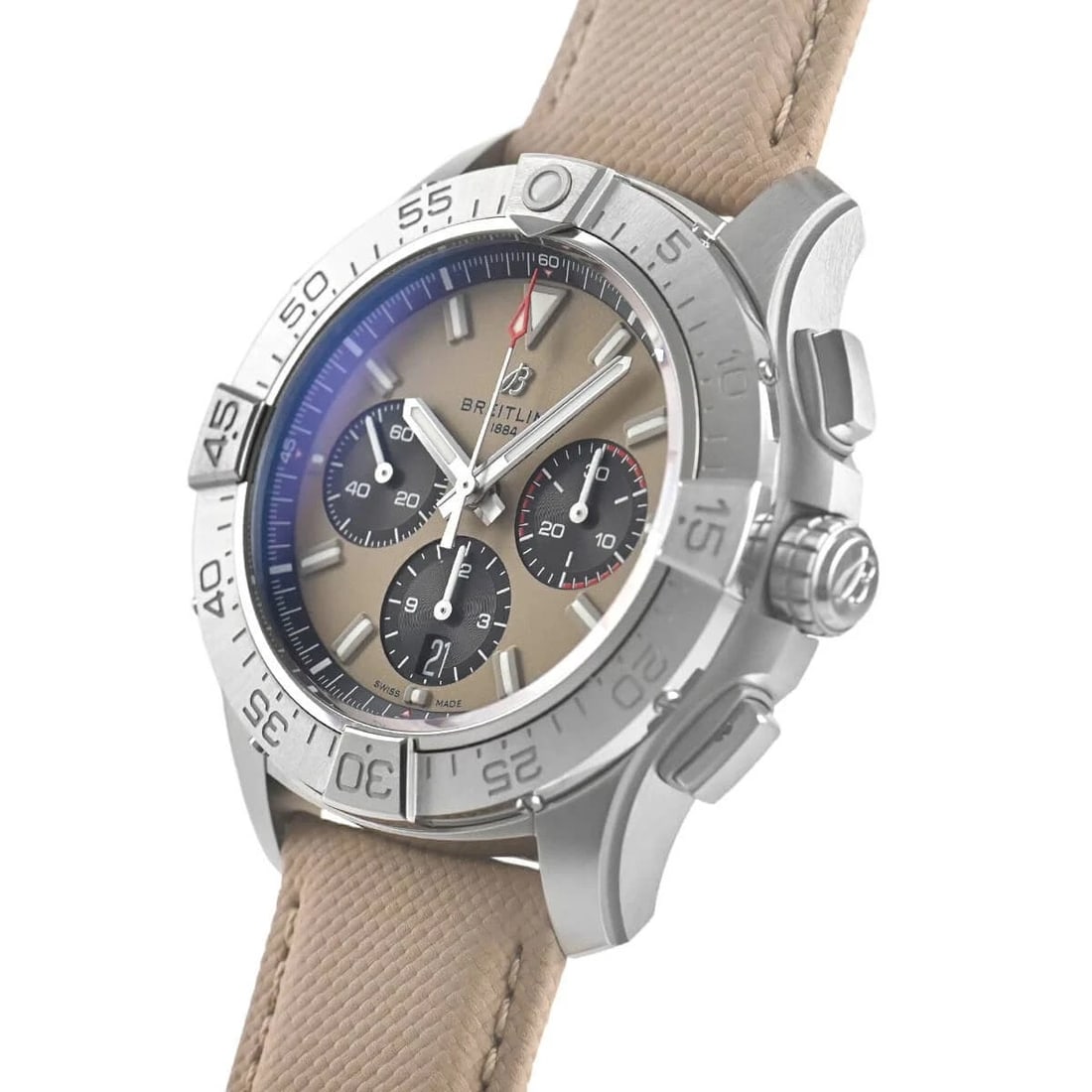 BREITLING AVENGER CHRONOGRAPH WATCH: BREITLING Avenger Chronograph Watch Brand: BREITLING Type/Style: Wristwatch Material: Case Material stainless Color: Dial Color Beige/Black Size: Case Size Case Size: 44.0mm Accessories: None
