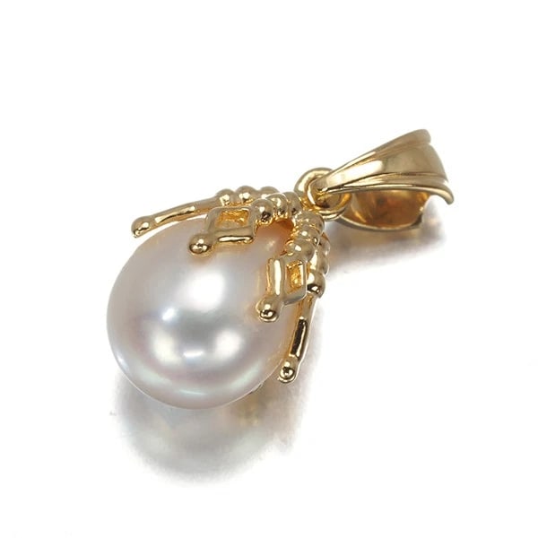 TASAKI AKOYA PEARL SOLITAIRE PENDANT: TASAKI Akoya Pearl Solitaire Pendant Brand: TASAKI Type/Style: Pendant Material: 18K 750 Yellow Gold Main Stone Cultured Color: Yellow Gold Size: Total length of the pendant including the bail: 16.9mm