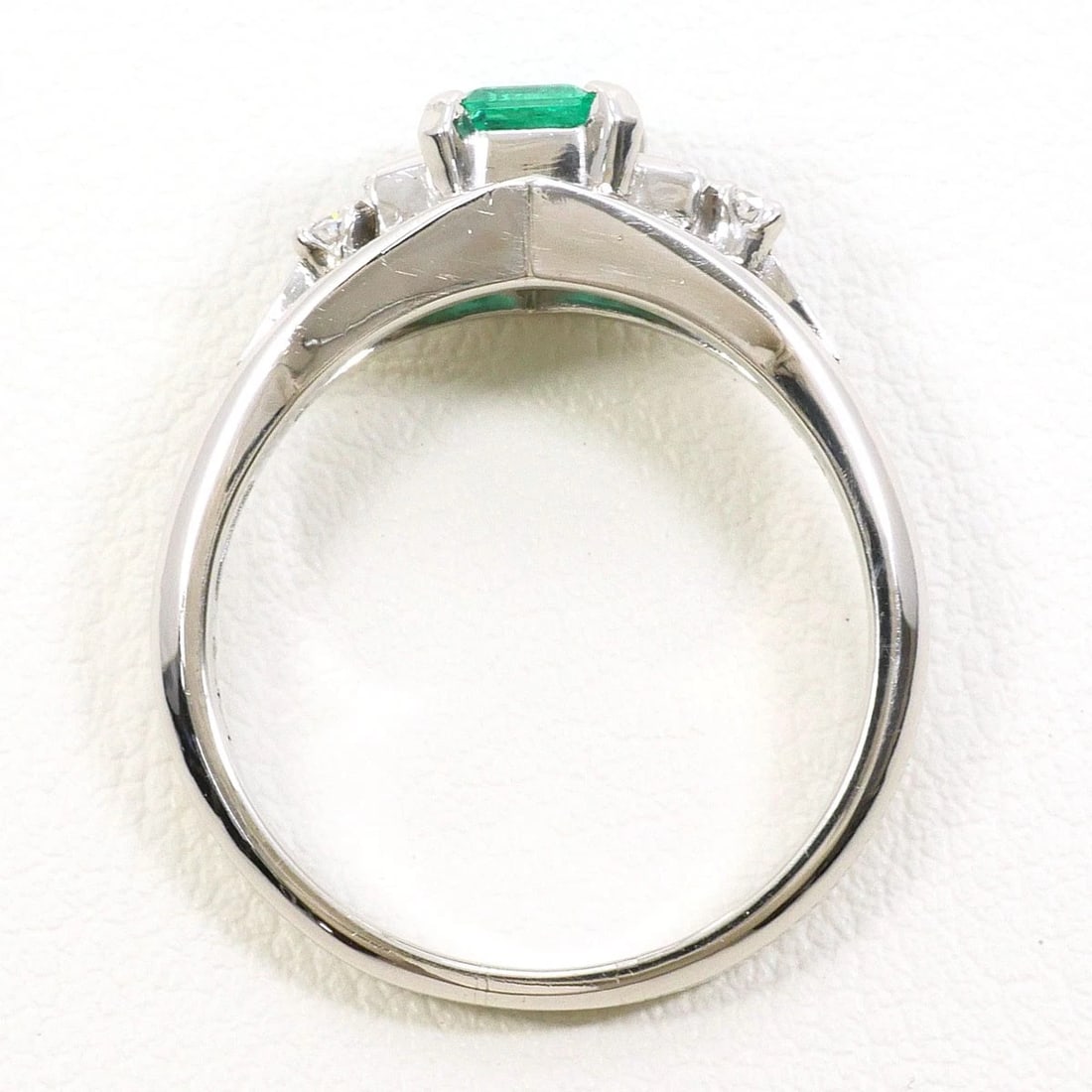 PT900 PLATINUM RING EMERALD - 3