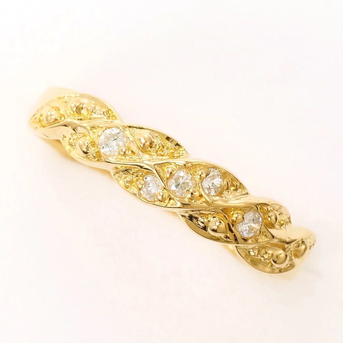 18K YELLOW GOLD RING DIAMOND: 18K yellow gold ring diamond Brand: Unbranded Type/Style: Band Ring Material: Yellow gold (18K) Color: Yellow gold Size: US 5 Accessories: None Accessories Notice: When purchasing pre-owned goods,