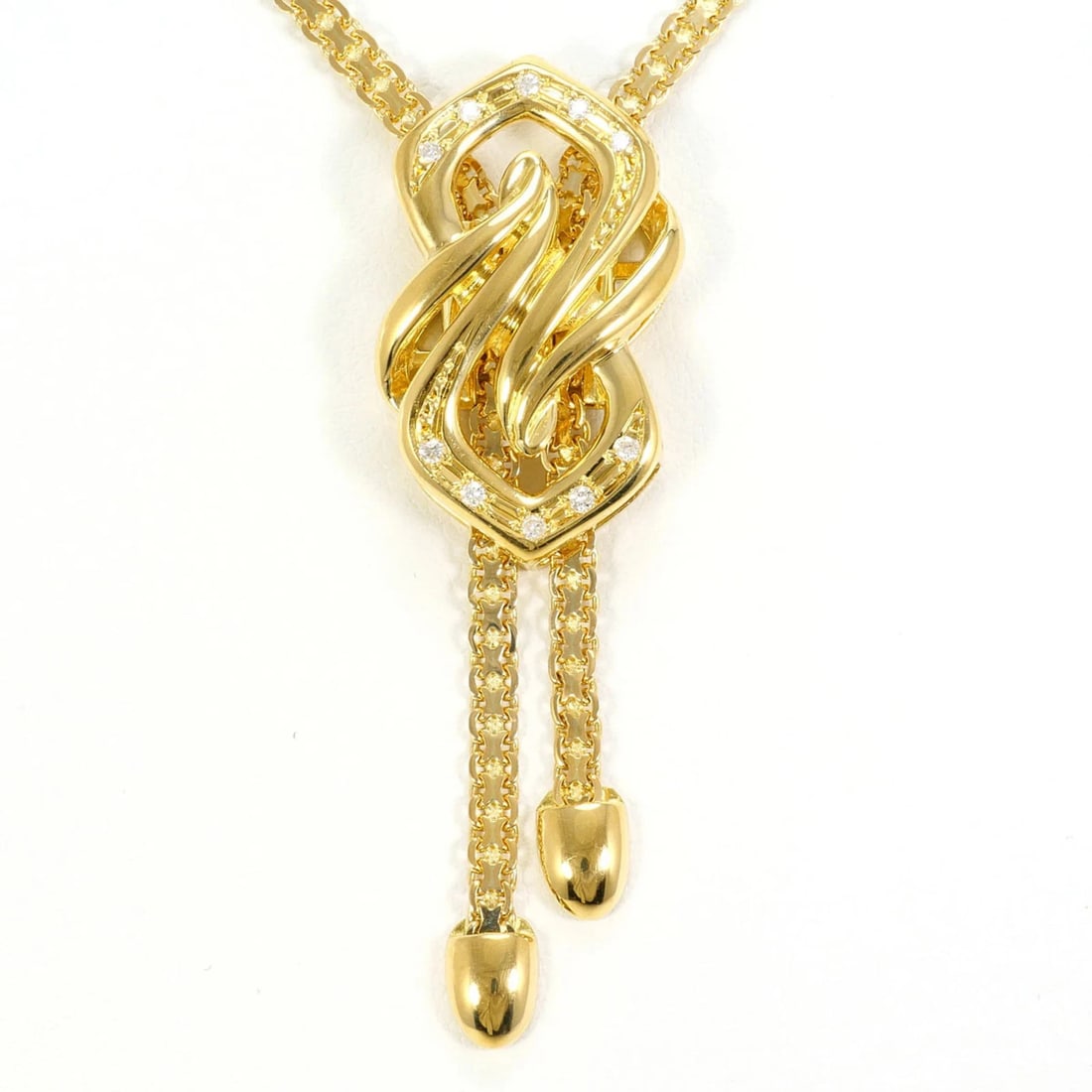 18K YELLOW GOLD NECKLACE DIAMOND: 18K Yellow Gold Necklace Diamond Brand: Unbranded Type/Style: Necklace Material: Yellow gold (18K) Color: Yellow gold Size: Neck Circumference 81 cm / 31.88'' Pendant Size 28mm x 16mm / 1.1'' x 0.62' 
