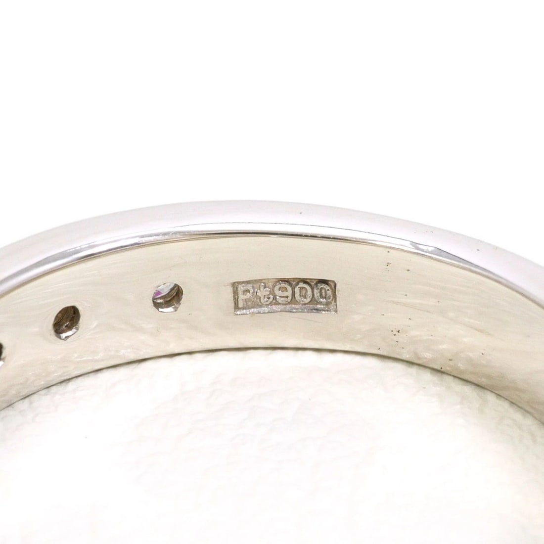 PT900 PLATINUM RING - 5