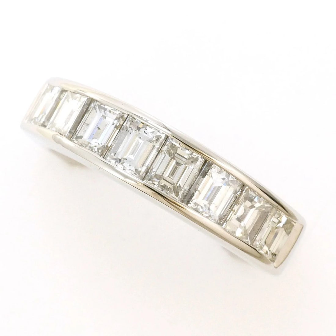 PT900 PLATINUM RING, 1 DIAMOND (1 of 3)