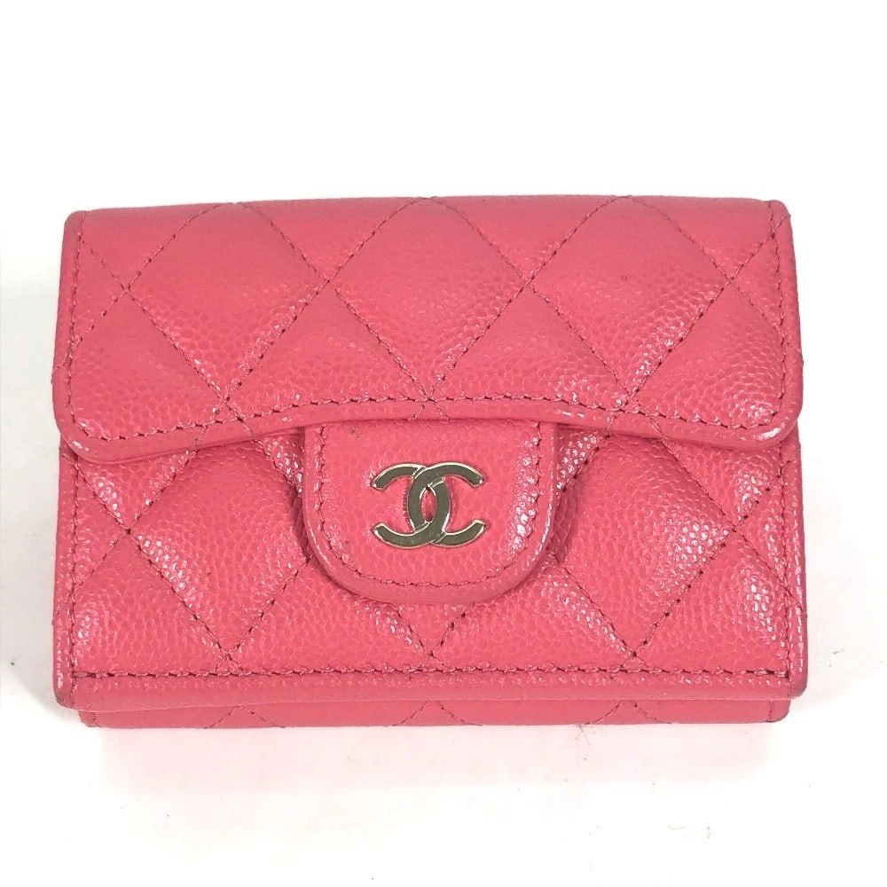 CHANEL QUILTED CC CC MARK MATELASSE COMPACT WALLET: CHANEL Quilted CC CC Mark Matelasse Compact wallet Brand: CHANEL Type/Style: Trifold wallet Material: Caviar Leather Color: Pink Size: W4.1?H3.0?D1.4inch / W10.5cm H7.5cm D3.5cm Accessories: None