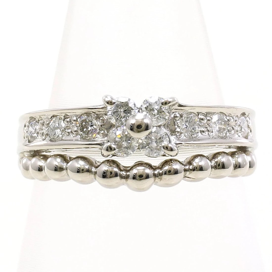 PT900 PLATINUM RING DIAMOND: PT900 Platinum Ring Diamond Brand: Unbranded Type/Style: Band Ring Material: Platinum 900, Main Stone/Creation Natural Color: Platinum Size: US 1 Accessories: None Accessories Notice: When purchasing
