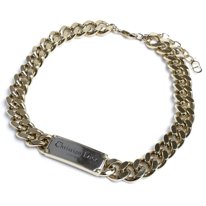 CHRISTIAN DIOR COUTURE CHAIN LINK NECKLACE: Christian Dior Couture Chain Link Necklace Brand: Dior Type/Style: Necklace Material: Brass Color: None Size: Chain Length: Approx. 15.75?18.5 in (adjustable) Accessories: None Accessories